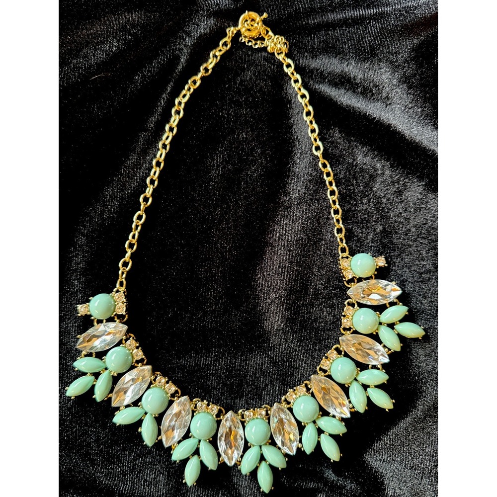 VTG Charming Charlie mint Green Rhinestones Necklace statement‎ flora 17" to 20"